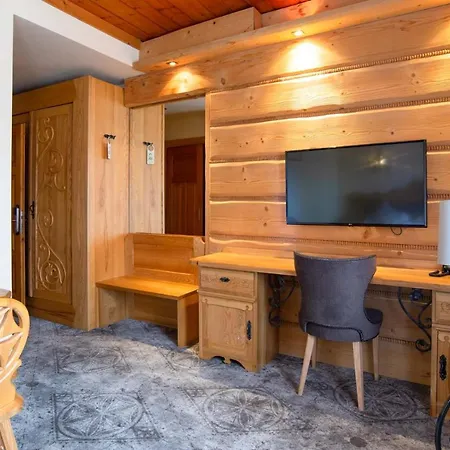 Sabala 3* Ζακοπάνε